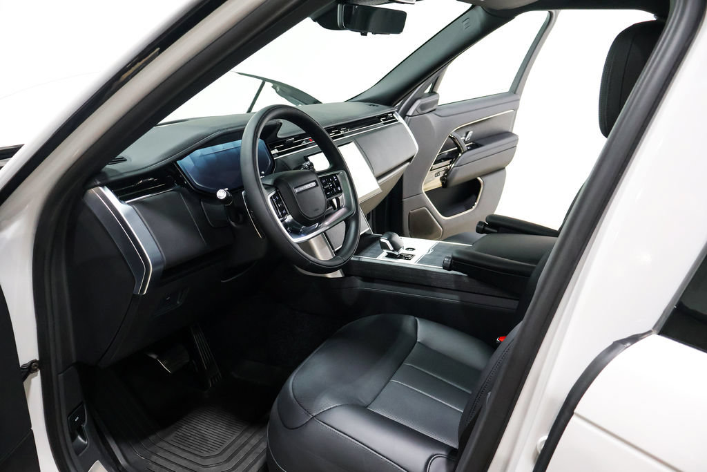 Used 2025 Land Rover Range Rover SV AWD/4WD image 19