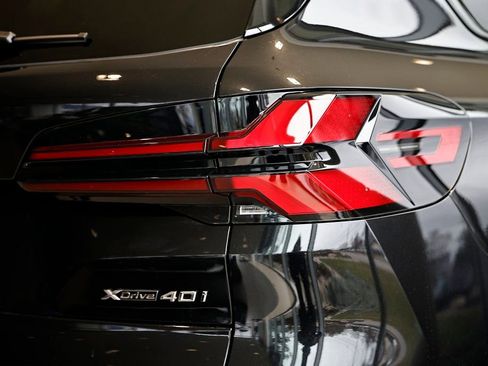 New 2026 BMW X5 xDrive40i w/ Executive Package image 4