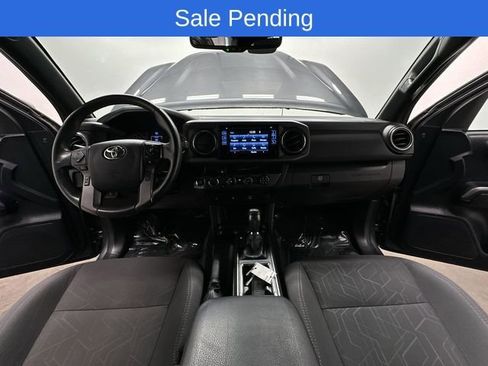 Used 2018 Toyota Tacoma TRD Off-Road image 20