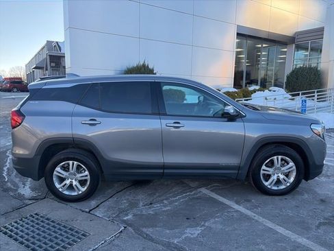Used 2020 GMC Terrain SLE image 8