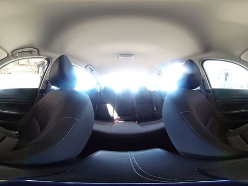 Used 2025 Nissan Altima 2.5 SV image 42