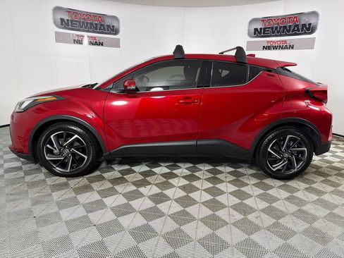 Used 2022 Toyota C-HR Limited image 6