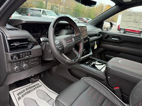 New 2026 GMC Yukon AT4 Ultimate w/ LPO, Illumination Package image 13