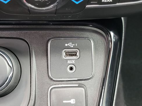 Used 2021 Jeep Compass Limited AWD/4WD image 13