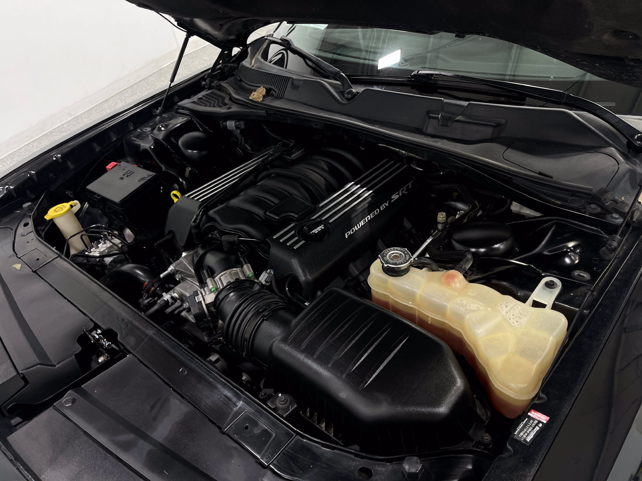 Used 2016 Dodge Challenger R/T Scat Pack w/ Leather Interior Group RWD image 27