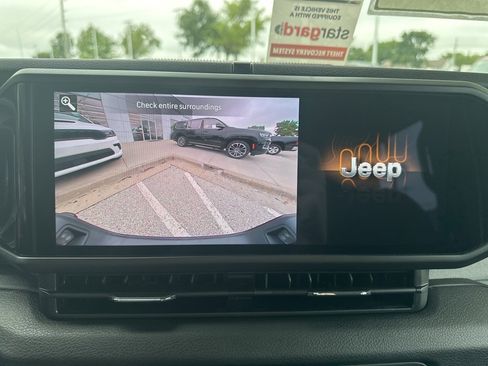 New 2025 Jeep Gladiator Sport image 67