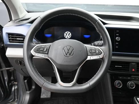 Used 2023 Volkswagen Taos SE FWD image 16