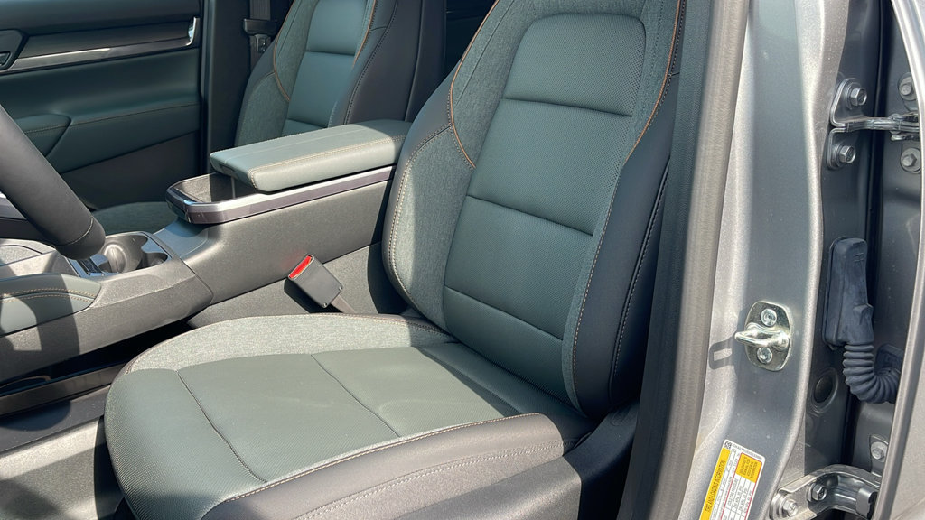 New 2027 GMC Terrain AT4 w/ Convenience Package III AWD/4WD image 12