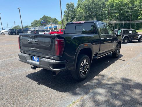 Used 2024 GMC Sierra 2500 Denali Ultimate w/ Max Trailering Package AWD/4WD image 6