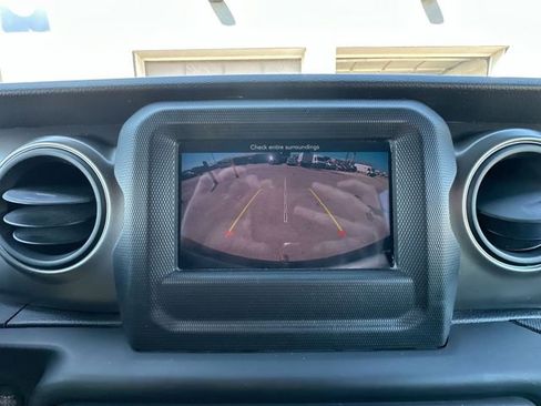 Used 2023 Jeep Wrangler Unlimited Sport AWD/4WD image 19
