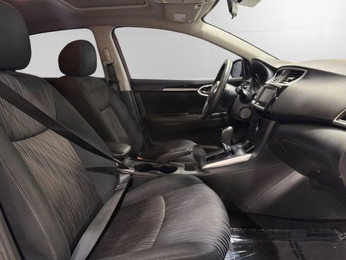 Used 2019 Nissan Sentra SV w/ Special Edition Package FWD image 13