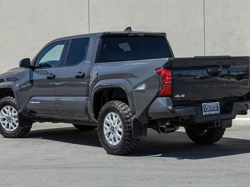 Used 2025 Toyota Tacoma SR5 AWD/4WD image 3