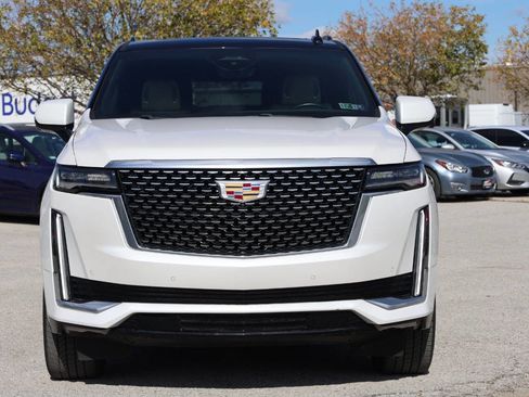 Used 2022 Cadillac Escalade ESV Premium Luxury w/ LPO, Illumination Package image 2