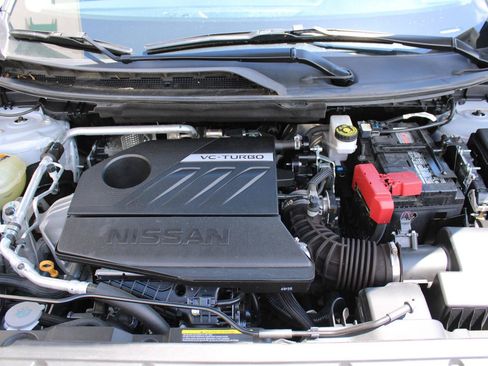 Used 2025 Nissan Rogue SV AWD/4WD image 4