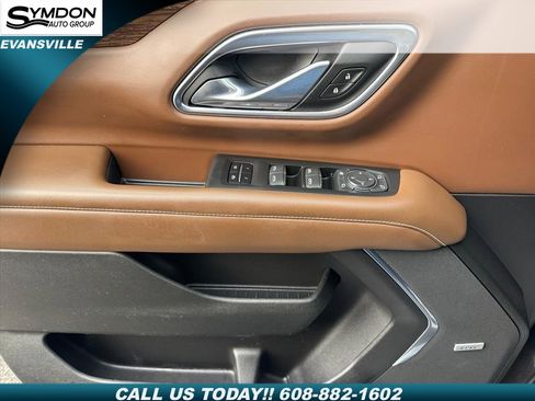 Used 2021 Chevrolet Suburban High Country w/ Premium Package image 19