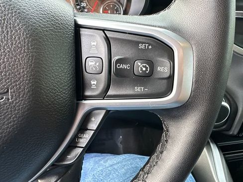 Used 2025 RAM 1500 Big Horn AWD/4WD image 38