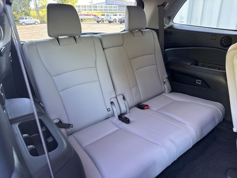 Used 2021 Honda Pilot Elite image 16