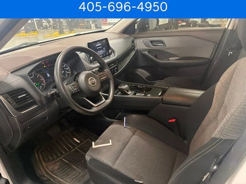 Used 2021 Nissan Rogue S FWD image 6