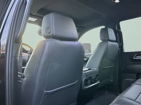 Used 2024 Chevrolet Silverado 2500 High Country w/ Technology Package AWD/4WD image 13