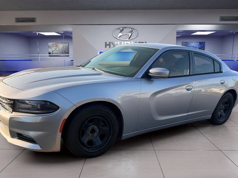Used 2015 Dodge Charger SXT RWD image 13
