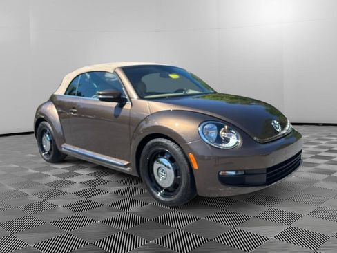 Used 2013 Volkswagen Beetle 2.5 FWD image 5