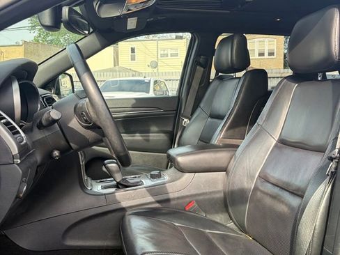 Used 2019 Jeep Grand Cherokee Limited w/ Luxury Group II AWD/4WD image 2