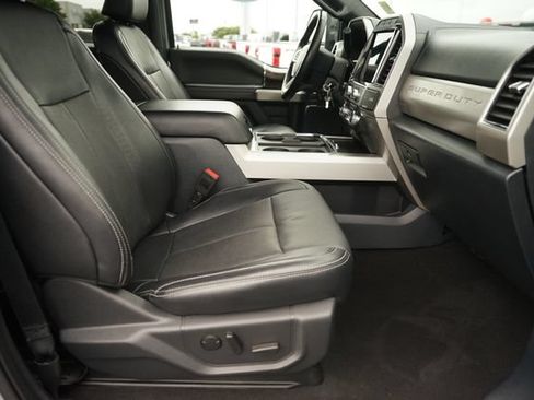 Used 2022 Ford F350 Lariat w/ Black Appearance Package AWD/4WD image 19