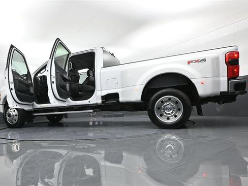 Used 2026 Ford F450 Lariat w/ FX4 Off-Road Package AWD/4WD image 49