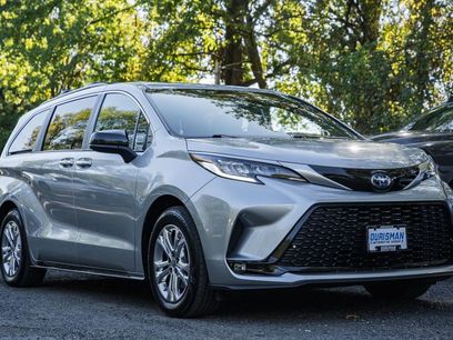 Used 2023 Toyota Sienna XSE