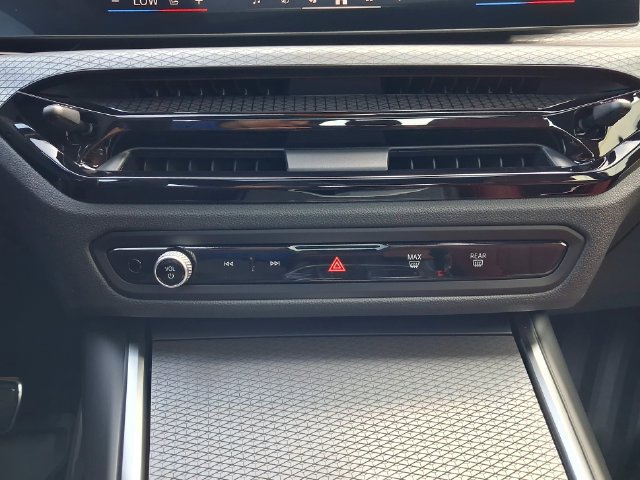 New 2026 BMW 330i Sedan w/ M Sport Package RWD image 22