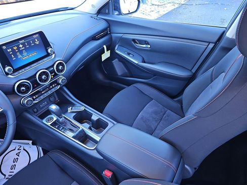 Used 2025 Nissan Sentra SR image 30
