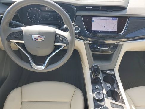 Certified 2024 Cadillac XT6 Premium Luxury w/ LPO, Floor Liner Package AWD/4WD image 30