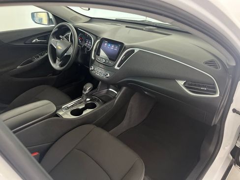 Used 2024 Chevrolet Malibu LT FWD image 22
