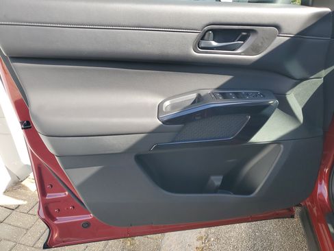 New 2026 Nissan Pathfinder SV image 15