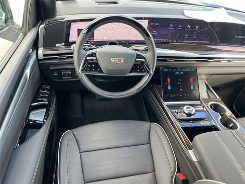 New 2026 Cadillac Escalade ESV Luxury w/ LPO, Floor Liner Package image 11