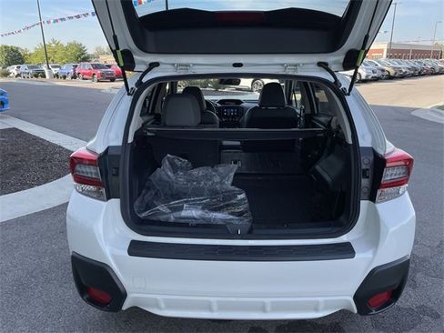 Used 2022 Subaru Crosstrek 2.5i Sport w/ Moonroof Package image 19