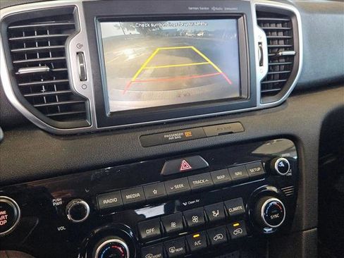 Used 2018 Kia Sportage SX image 11