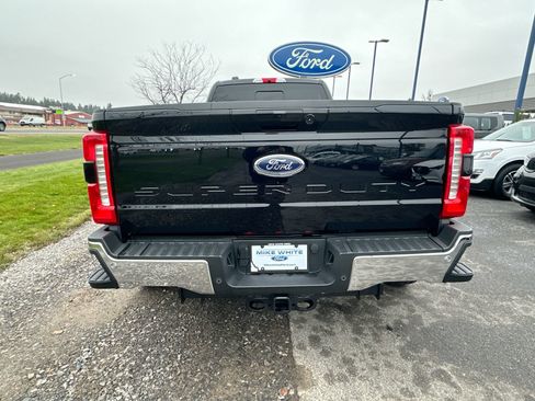 Used 2024 Ford F350 Lariat w/ Lariat Ultimate Package AWD/4WD image 15
