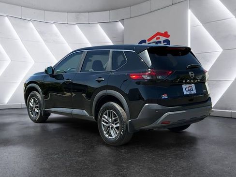 Used 2023 Nissan Rogue S image 8