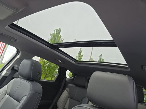 Certified 2023 Chevrolet Blazer LT FWD image 3