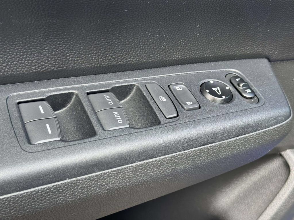 Used 2024 Honda CR-V EX image 21