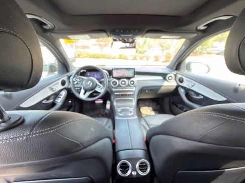 Used 2022 Mercedes-Benz GLC 300 4MATIC image 7