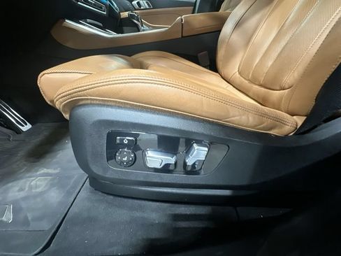 Used 2021 BMW X5 M50i w/ Executive Package AWD/4WD image 18