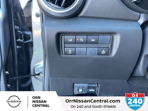 Used 2025 Nissan Versa S w/ Trunk Package FWD image 18