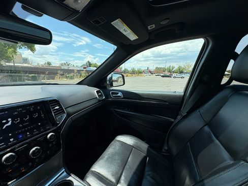 Used 2019 Jeep Grand Cherokee Limited w/ Luxury Group II AWD/4WD image 30