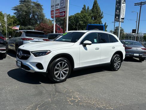 Used 2024 Mercedes-Benz GLC 300 image 2