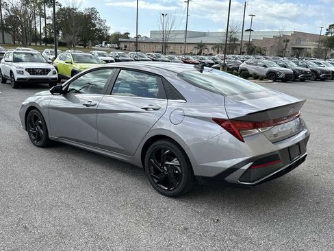 New 2026 Hyundai Elantra SEL Sport Premium FWD image 5