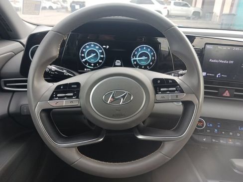 Used 2022 Hyundai Elantra SEL w/ Convenience Package FWD image 22