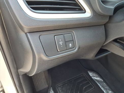 Used 2021 Hyundai Accent SE FWD image 25
