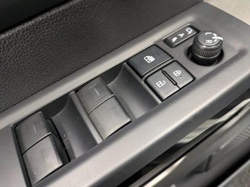 Used 2022 Toyota Tundra Limited image 9